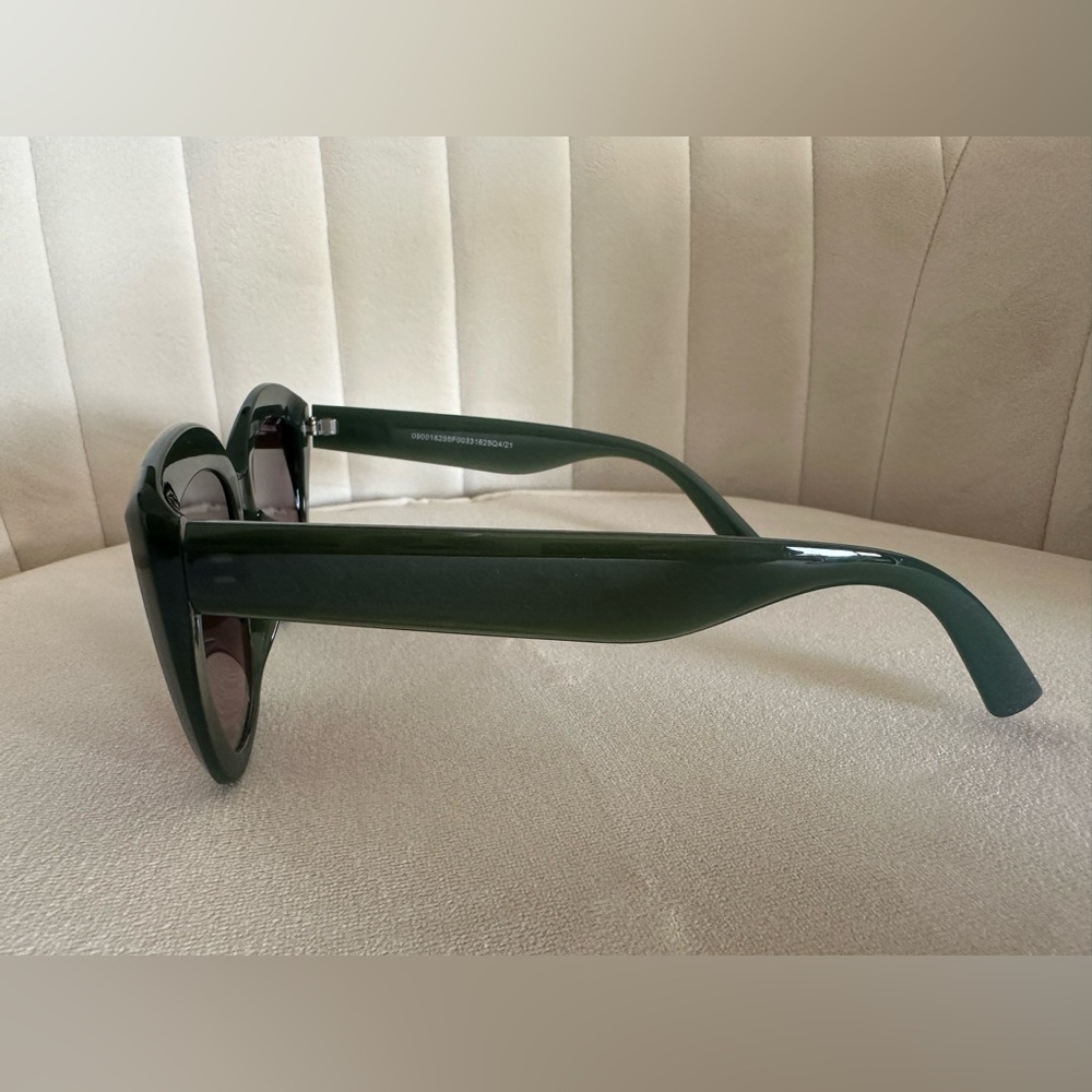 Oversized Green Sunglasses - Picture 4 of 5